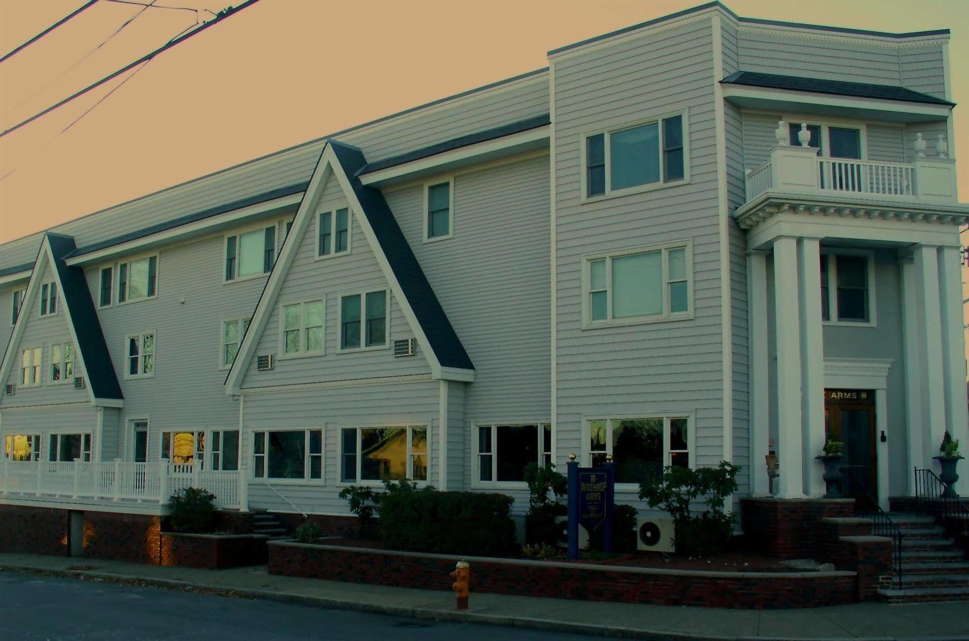 Winthrop Arms Hotel Restaurant Logan Airport Exterior photo